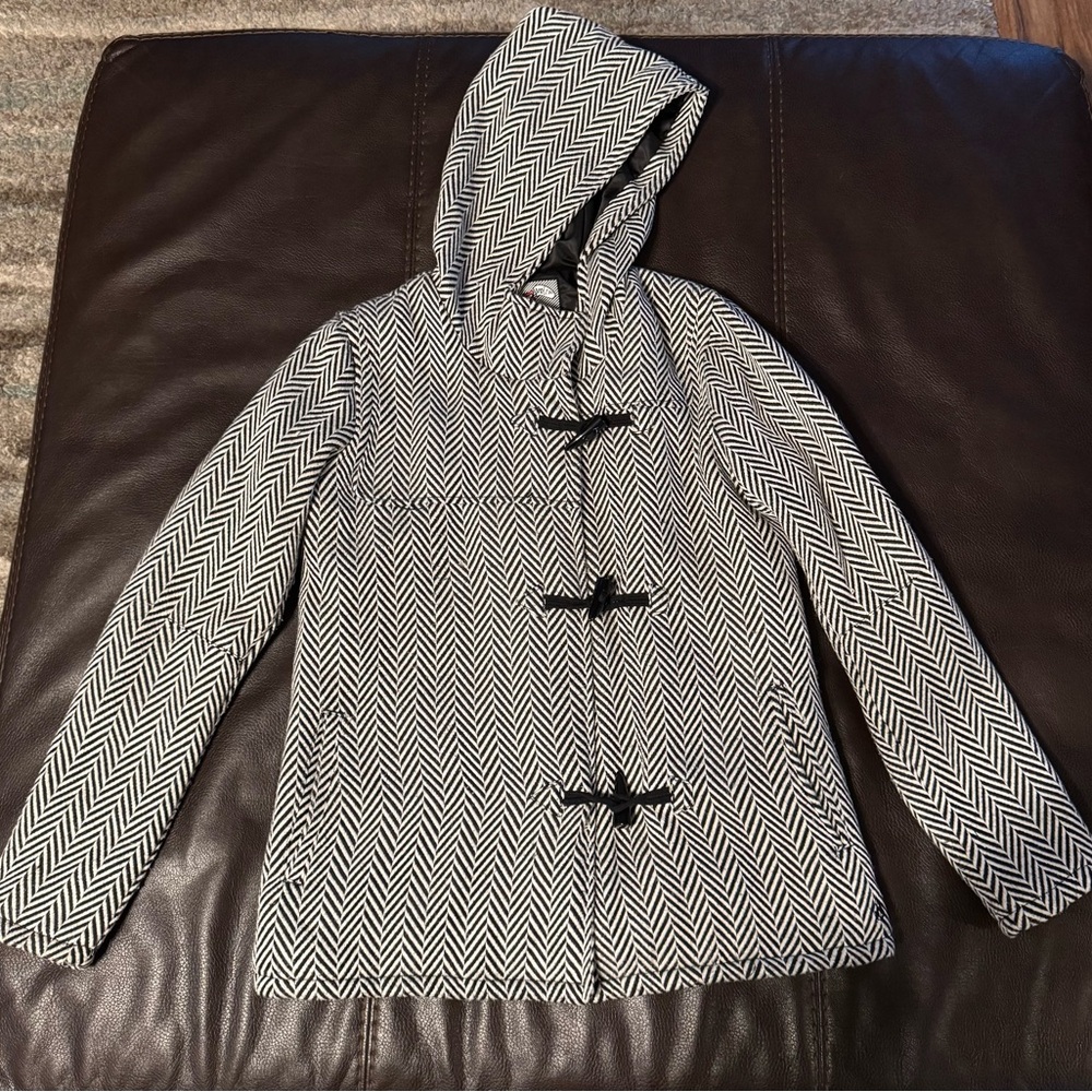 Women's Volcom Black and White Chevron Hooded Coat